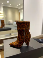 サンローラン靴 Yves Saint Laurent 2024新作 女性のブーツ