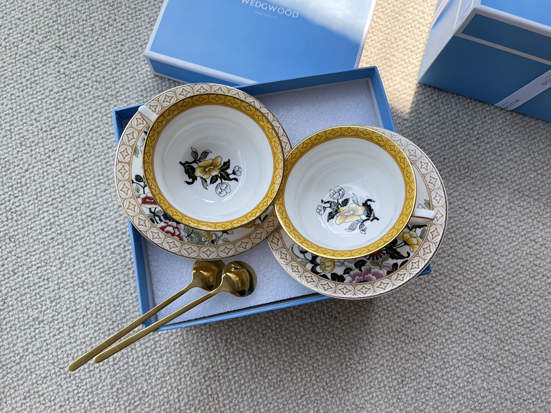 ウェッジウッド食器 WEDGWOOD 2024新作 カップ＆ソーサー２点セット