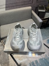 バレンシアガ靴 BALENCIAGA 2024新作 ロートップのお父さんの靴