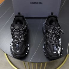 バレンシアガ靴 BALENCIAGA 2024新作 ロートップのお父さんの靴
