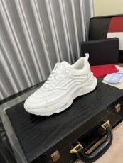 ヴァレンティノ靴 VALENTINO 2024新作 カジュアルシューズ