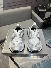 バレンシアガ靴 BALENCIAGA 2024新作 ロートップのお父さんの靴