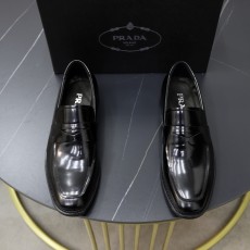 プラダ靴 PRADA 2024新作 ビジネスカジュアル革靴