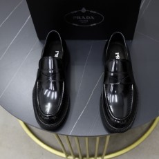 プラダ靴 PRADA 2024新作 ビジネスカジュアル革靴