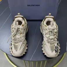 バレンシアガ靴 BALENCIAGA 2024新作 ロートップのお父さんの靴