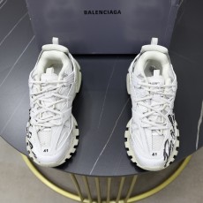 バレンシアガ靴 BALENCIAGA 2024新作 ロートップのお父さんの靴