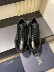 ディオール靴 DIOR 2024新作 クラシックなレザースニーカー