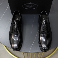 プラダ靴 PRADA 2024新作 ビジネスカジュアル革靴