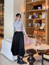 ミュウミュウ服 Miu Miu 2024新作 スリムフィットストレッチ長袖ベースレイヤーシャツ