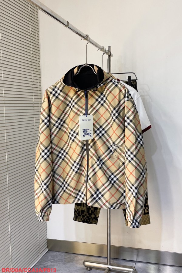 バーバリー服 BURBERRY 2024新作 フード付きジャケット