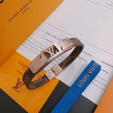 ルイヴィトンブレスレット LOUIS VUITTON 2024新作 牛革ブレスレット