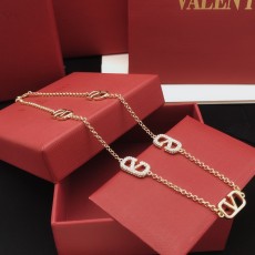 ヴァレンティノネックレス VALENTINO 2024新作 ネックレス