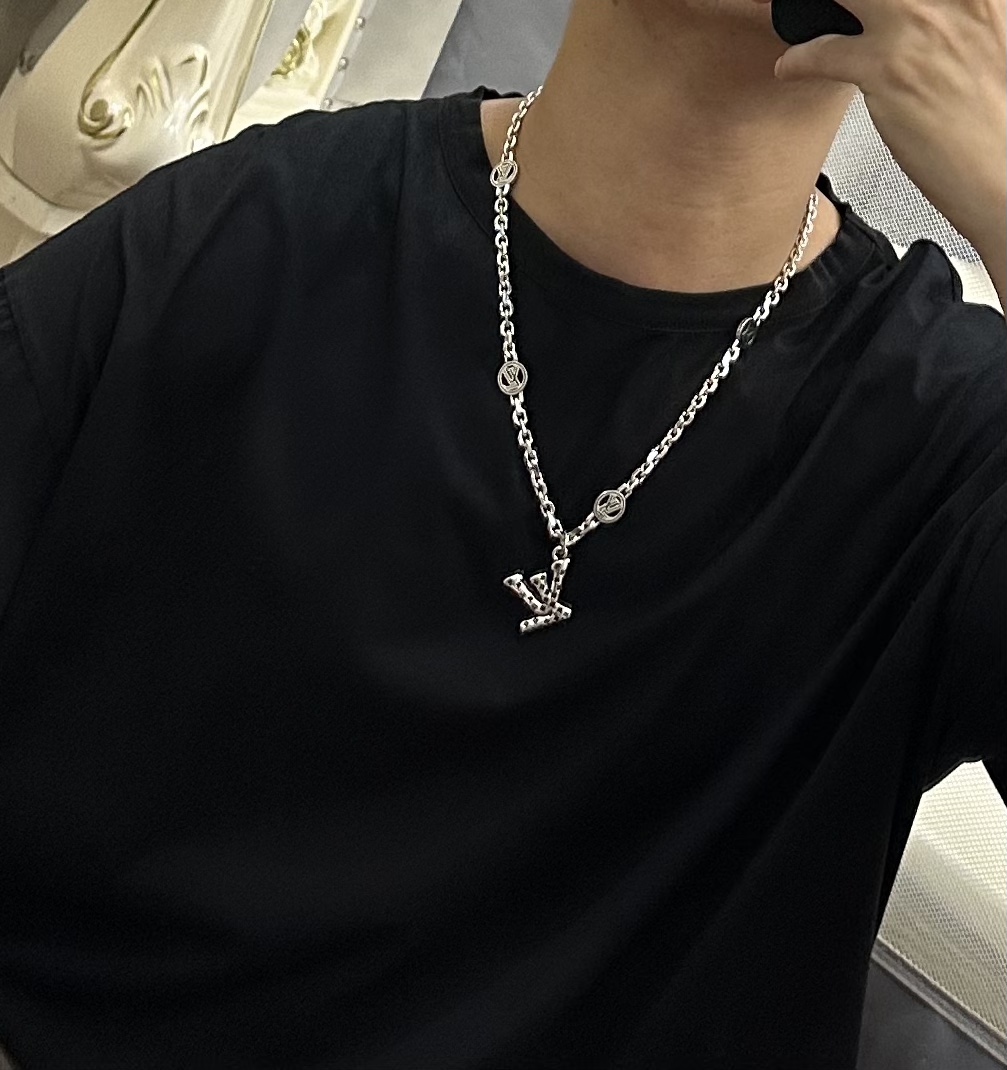 ルイヴィトンネックレス LOUIS VUITTON 2024新作 ネックレス
