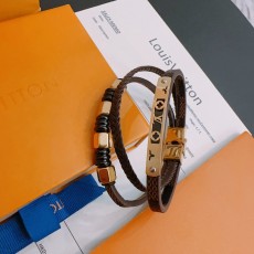 ルイヴィトンブレスレット LOUIS VUITTON 2024新作 牛革ブレスレット