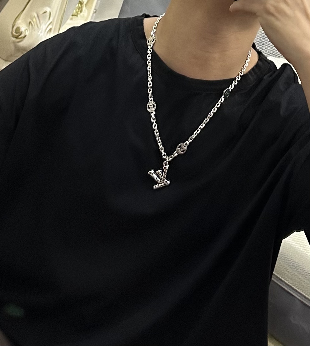 ルイヴィトンネックレス LOUIS VUITTON 2024新作 ネックレス