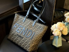 フェンディバッグ FENDI 2024新作 トートバッグ
