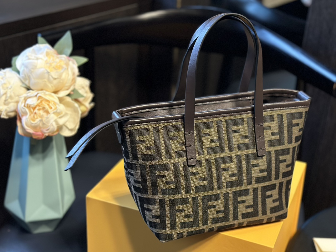 フェンディバッグ FENDI 2024新作 野菜かごバッグ