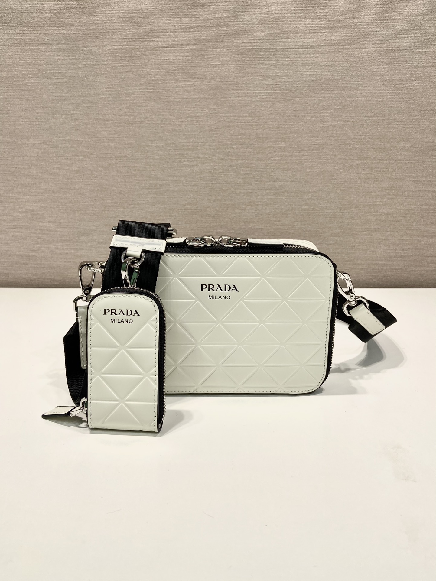 プラダバッグ PRADA 2024新作 高品質 カメラバッグ 2VH070