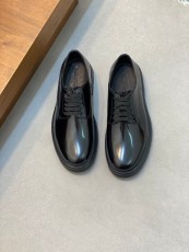 フェラガモ靴Ferragamo 2024新作 高めのソールの革靴