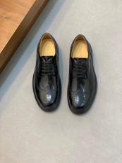フェラガモ靴Ferragamo 2024新作 高めのソールの革靴