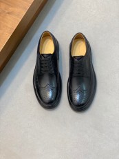 フェラガモ靴Ferragamo 2024新作 高めのソールの革靴