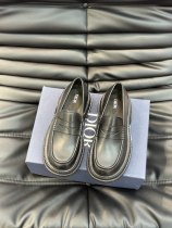 ディオール靴DIOR 2024新作 クラシックなローファー