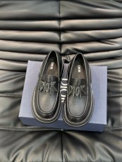 ディオール靴DIOR 2024新作 クラシックなローファー