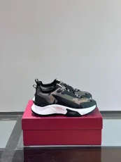 ヴァレンティノ靴VALENTINO 2024新作 カジュアルスニーカー