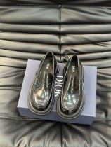 ディオール靴DIOR 2024新作 クラシックなローファー