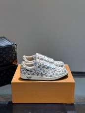 ルイヴィトン靴LOUIS VUITTON 2024新作 ハイトップカジュアルスニーカー