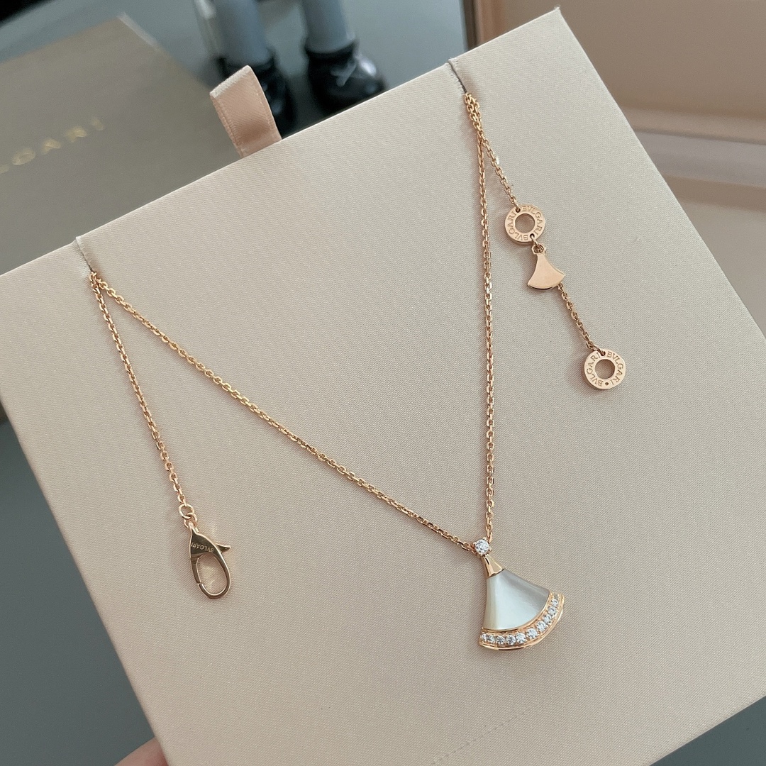 ブルガリネックレス BVLGARI 2024新作 ネックレス
