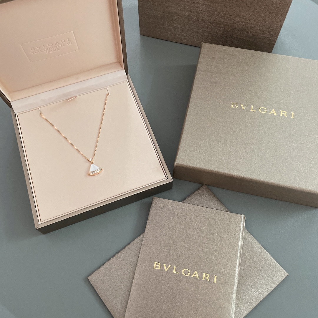 ブルガリネックレス BVLGARI 2024新作 ネックレス