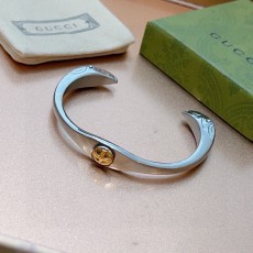 グッチブレスレット GUCCI 2024新作 ブレスレット