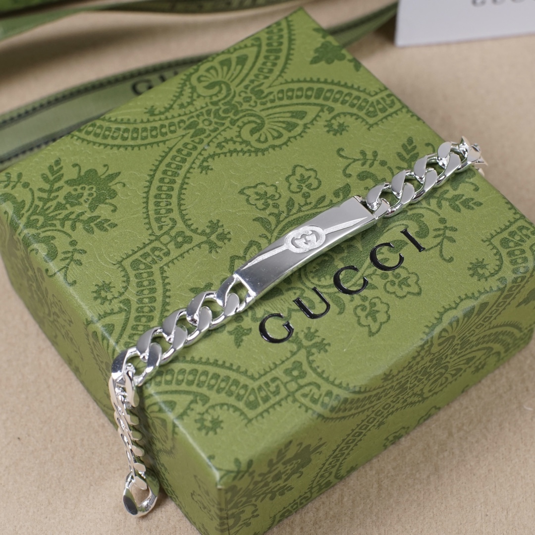 グッチブレスレット GUCCI 2024新作 ブレスレット