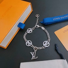 ルイヴィトンブレスレット LOUIS VUITTON 2024新作 ブレスレット
