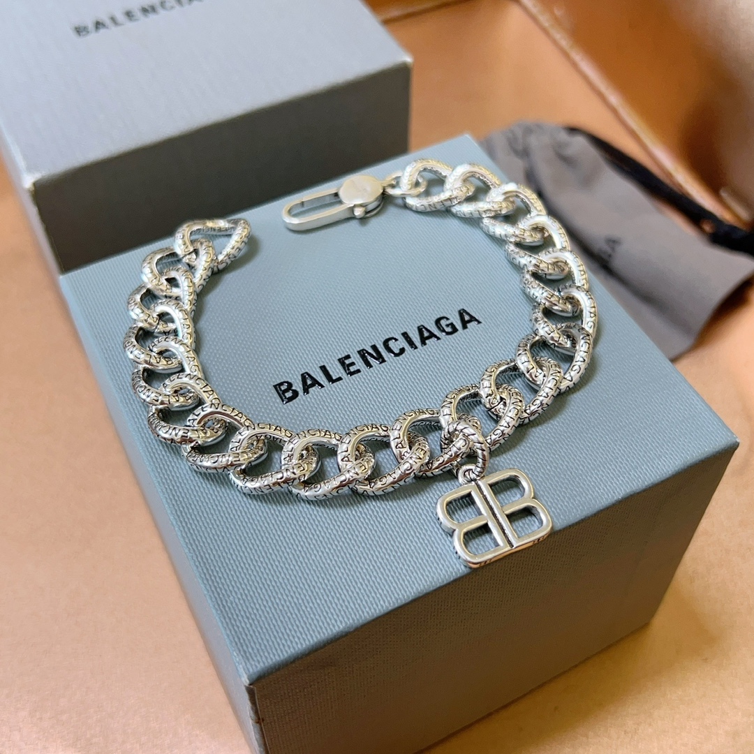 バレンシアガブレスレット BALENCIAGA 2024新作 ブレスレット