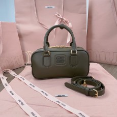 ミュウミュウバッグ Miu Miu 2024新作 高品質 ボウリングバッグ 5BB142