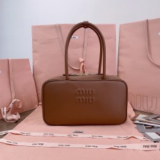 ミュウミュウバッグ Miu Miu 2024新作 高品質 ブリーフケース 5BB172