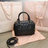 ミュウミュウバッグ Miu Miu 2024新作 高品質 ボウリングハンドバッグ Miu 5BB124