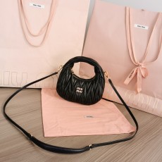 ミュウミュウバッグ Miu Miu 2024新作 高品質 ワンダーバッグ 5BP078