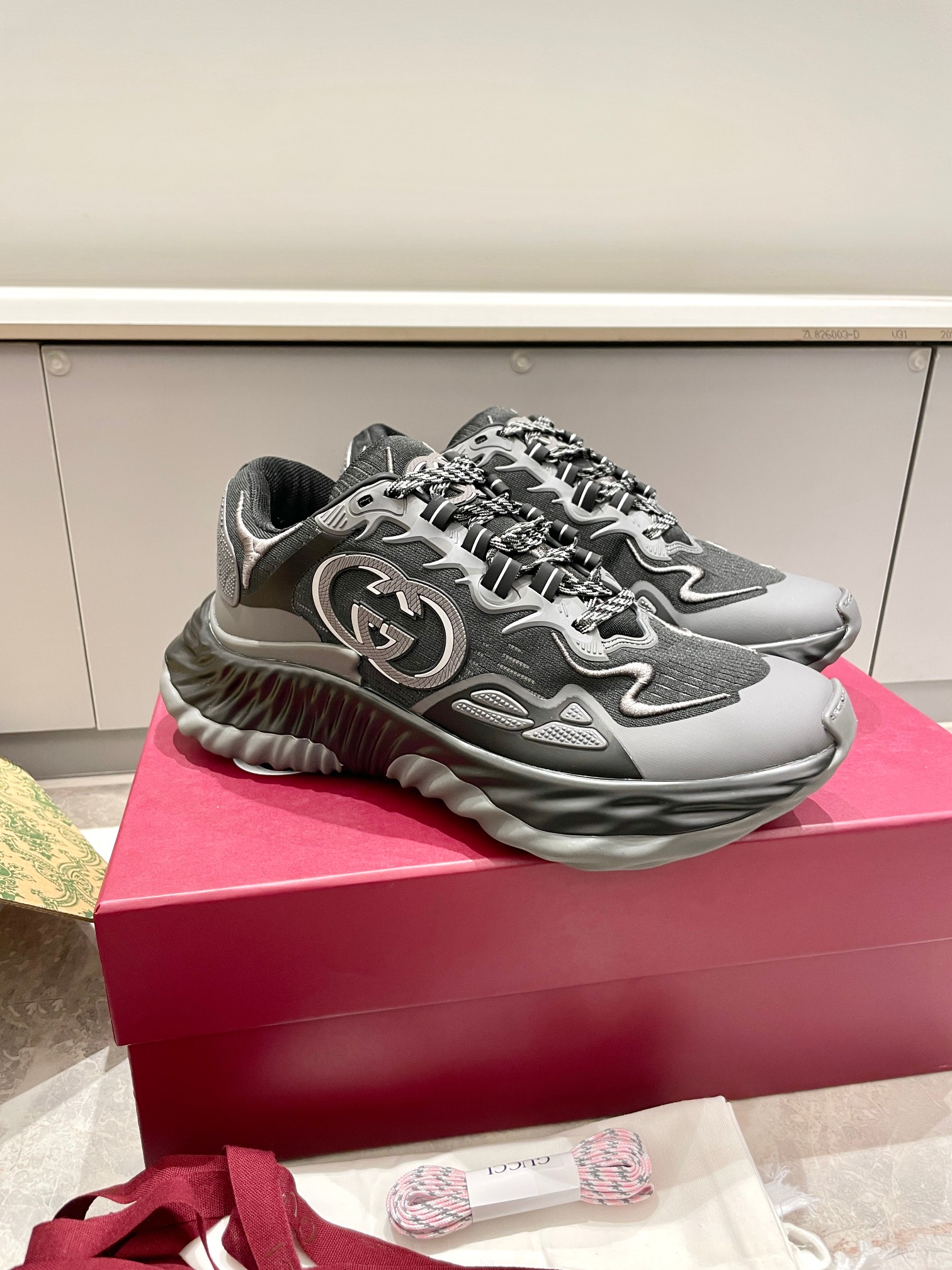 グッチ靴 GUCCI  2024新作 スニーカー