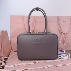 ミュウミュウバッグ Miu Miu 2024新作 高品質 ボウリングバッグ 5BB117