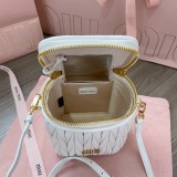 ミュウミュウバッグ Miu Miu 2024新作 高品質 化粧ポーチ 5NR018