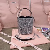ミュウミュウバッグ Miu Miu 2024新作 高品質 ダイヤモンド バケット バッグ 5BE085