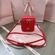 ミュウミュウバッグ Miu Miu 2024新作 高品質 化粧ポーチ 5NR018