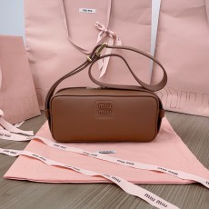 ミュウミュウバッグ Miu Miu 2024新作 高品質 バックパック 5BC158