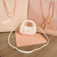 ミュウミュウバッグ Miu Miu 2024新作 高品質 ワンダーバッグ 5BP078