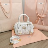 ミュウミュウバッグ Miu Miu 2024新作 高品質 ボウリングハンドバッグ 5BB123