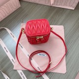 ミュウミュウバッグ Miu Miu 2024新作 高品質 化粧ポーチ 5NR018