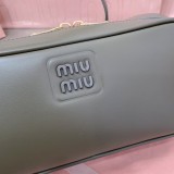 ミュウミュウバッグ Miu Miu 2024新作 高品質 バックパック 5BC158